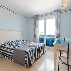 4* Aparthotel Cala La Luna